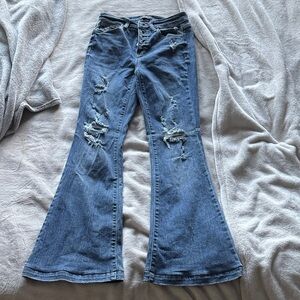 Judy Blue Flare Distressed Jeans in Blue